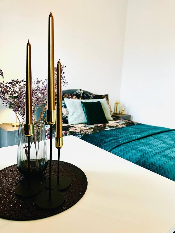 Uroczy Apartament Blisko Centrum Warszawy Apartment Warsaw Ngoại thất bức ảnh